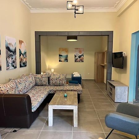פיראוס Spacious And Beautiful House מראה חיצוני תמונה