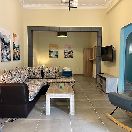 פיראוס Spacious And Beautiful House מראה חיצוני תמונה