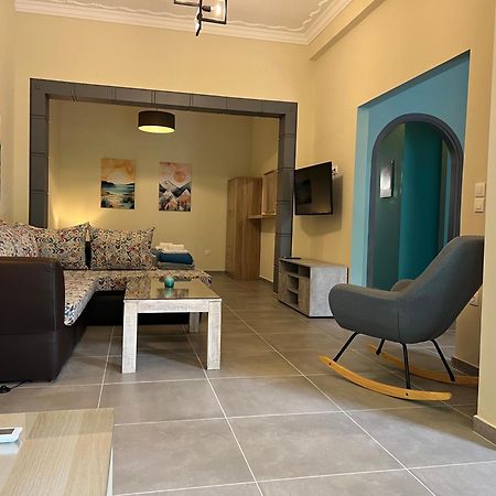 פיראוס Spacious And Beautiful House מראה חיצוני תמונה