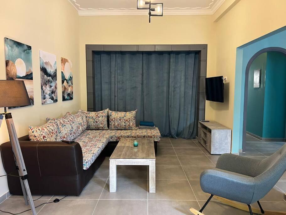 פיראוס Spacious And Beautiful House מראה חיצוני תמונה