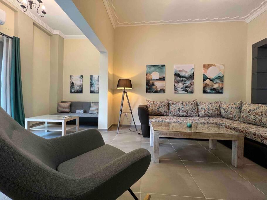 פיראוס Spacious And Beautiful House מראה חיצוני תמונה