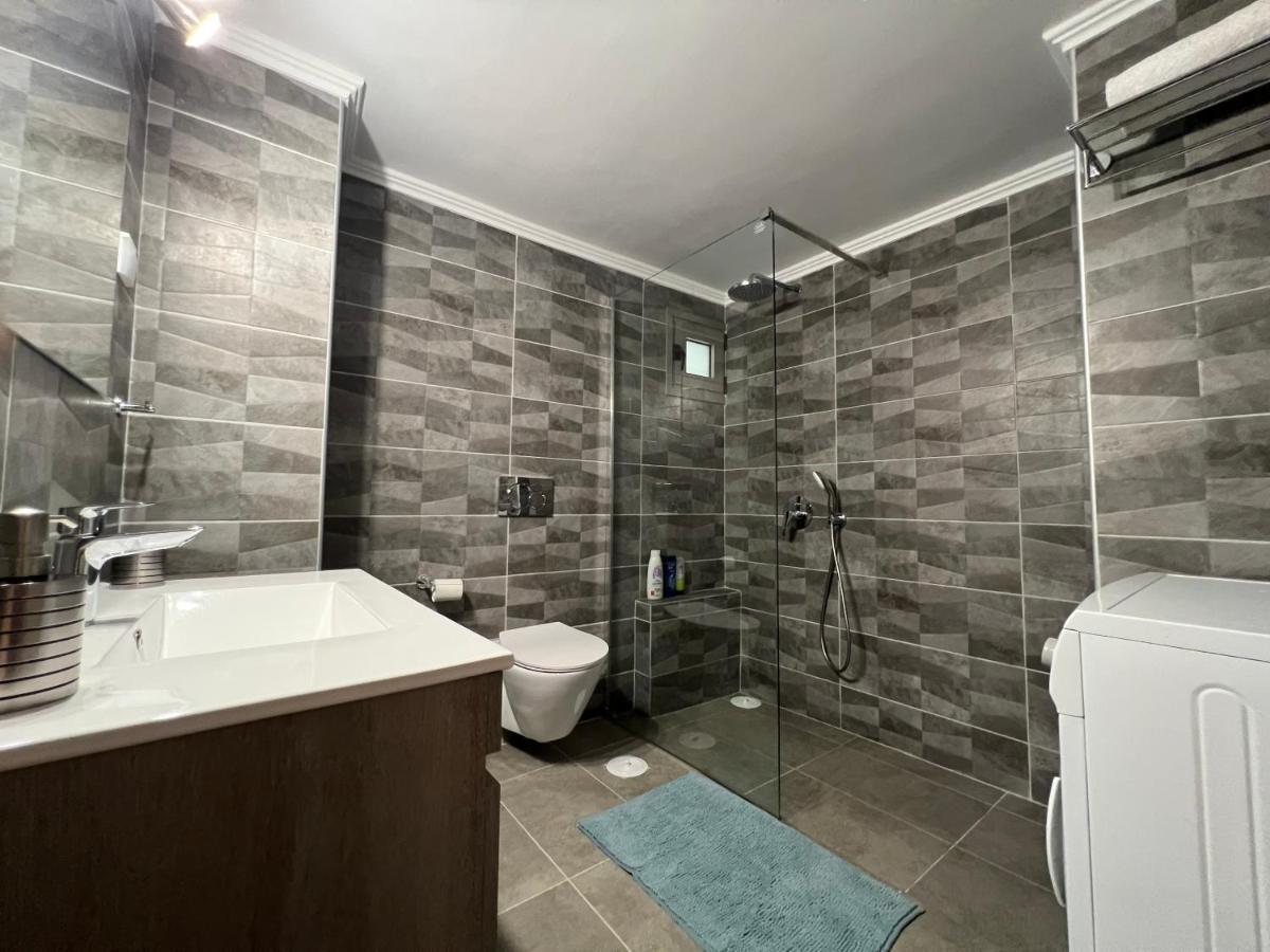 פיראוס Spacious And Beautiful House מראה חיצוני תמונה