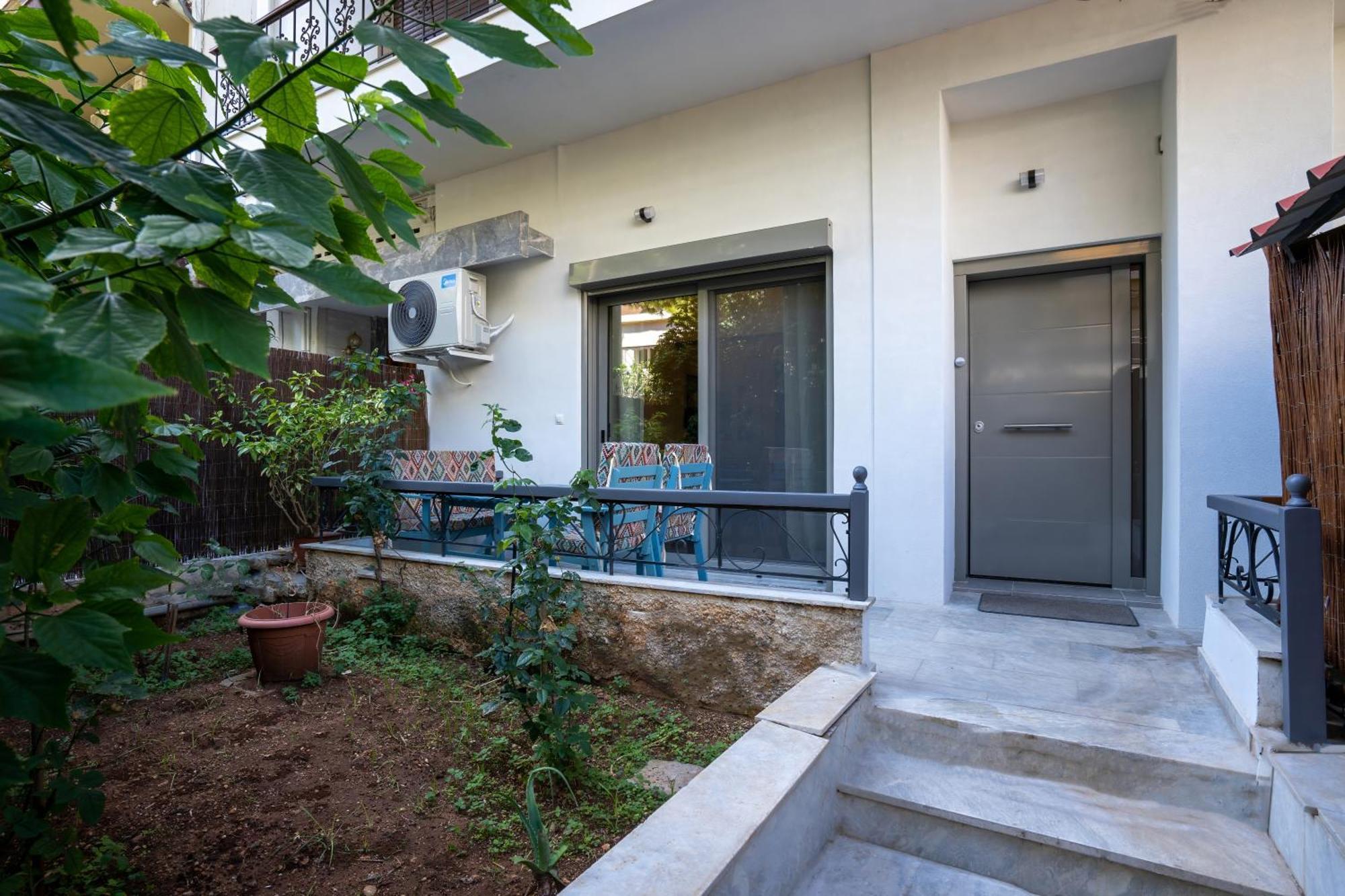פיראוס Spacious And Beautiful House מראה חיצוני תמונה